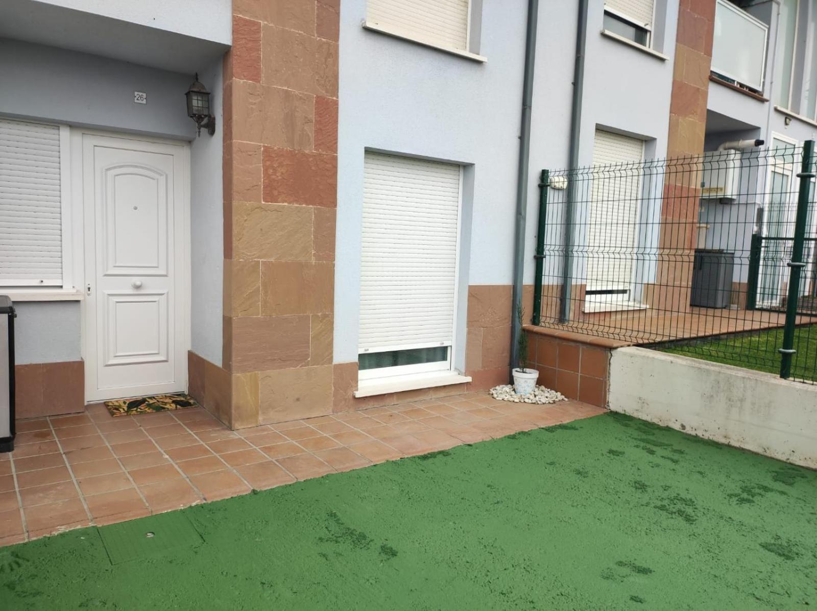 Chalet Bajo Con Jardin, Patio, Cenador Y Barbacoa. Viveda Esterno foto